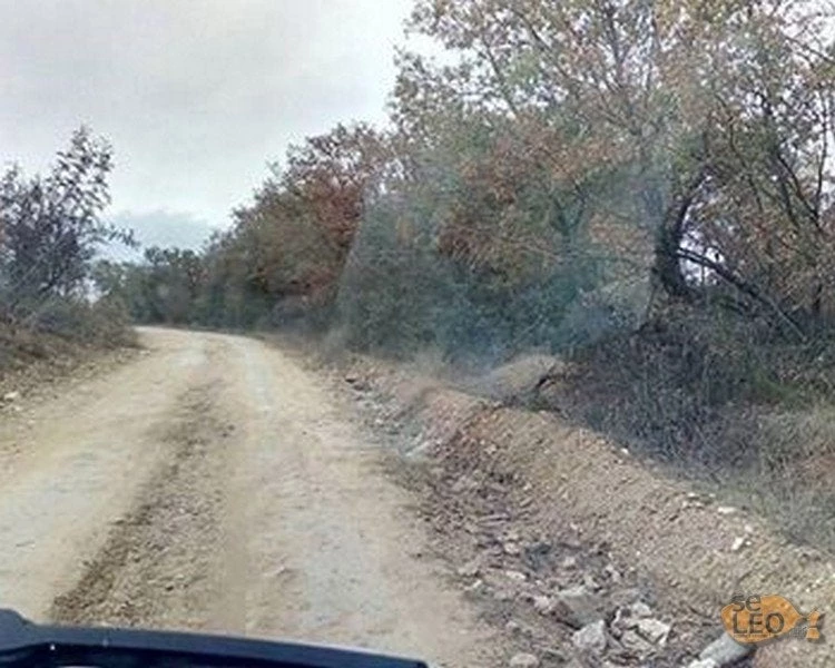 Θεσσαλονίκη: Ένας και μοναδικός ο δρόμος για το κέντρο υγείας και αυτός χωματόδρομος (Εικόνες)